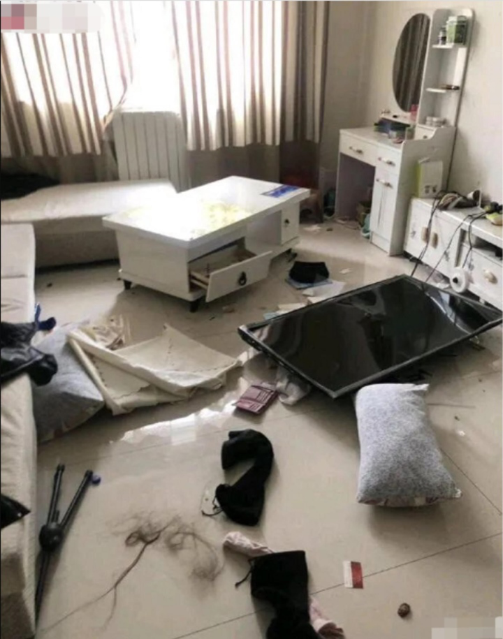 Cận cảnh hậu quả hết hồn từ những trận cãi nhau tóe lửa của các cặp đôi-8