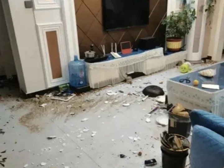 Cận cảnh hậu quả hết hồn từ những trận cãi nhau tóe lửa của các cặp đôi-2