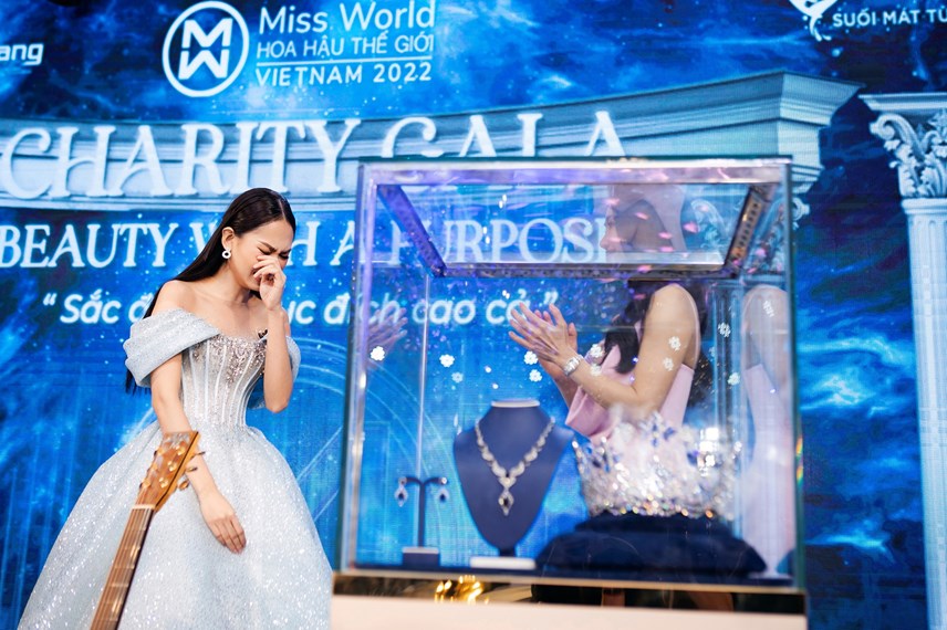 Ban Tổ chức nói về việc hoa hậu Mai Phương rao bán vương miện-2