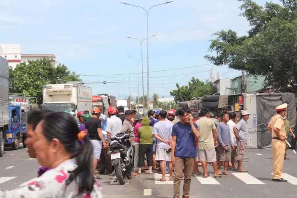 Tai nạn kinh hoàng ở Bình Thuận-3