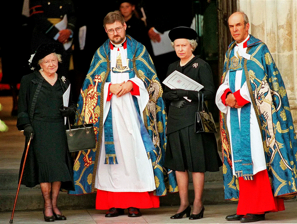 Tại sao ngọc trai luôn là món nữ trang không thể thiếu trong tang lễ Hoàng gia?-9