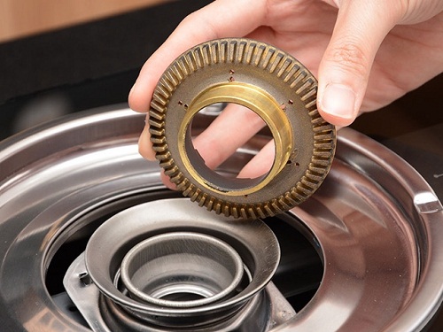 Thêm thứ này khi làm vệ sinh bếp ga, chỉ vài phút là sạch bay vết bẩn cho dù có cứng đầu đến đâu-3