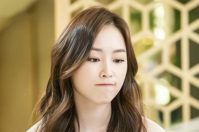 Bào ngư rẻ tiền cũng không có”, họ hàng xa đi phong bì 1 triệu, mang 8 người đến ăn cưới còn chê ỏng eo-1