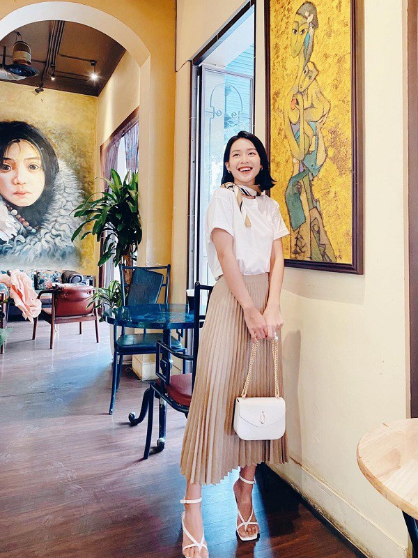 Sao Việt khéo diện đồ màu trung tính: Outfit nào cũng chuẩn tinh tế, đáng để học hỏi-11