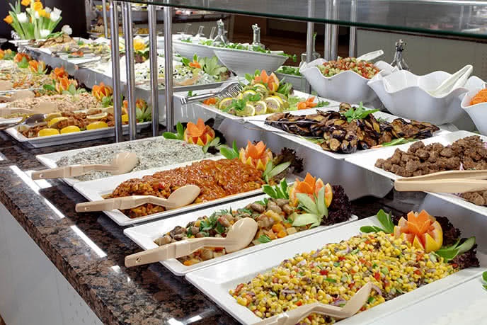 7 mẹo giúp bạn ăn buffet không bao giờ bị lỗ: Điều số 3 nhiều người không biết-1