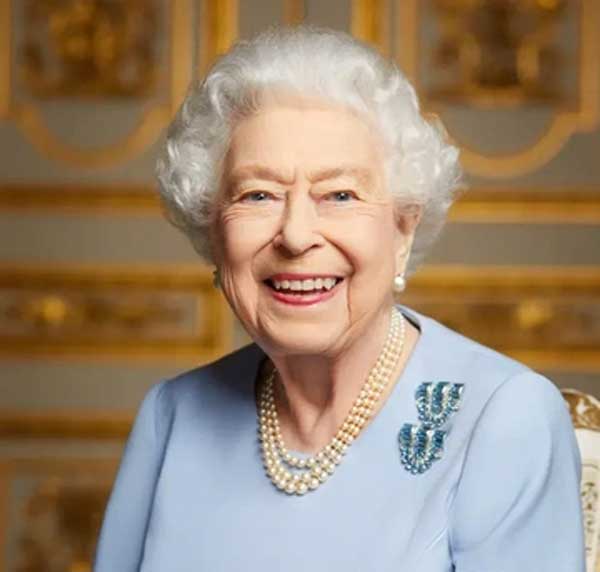 Bức ảnh chưa từng được công bố của Nữ hoàng Elizabeth II-1