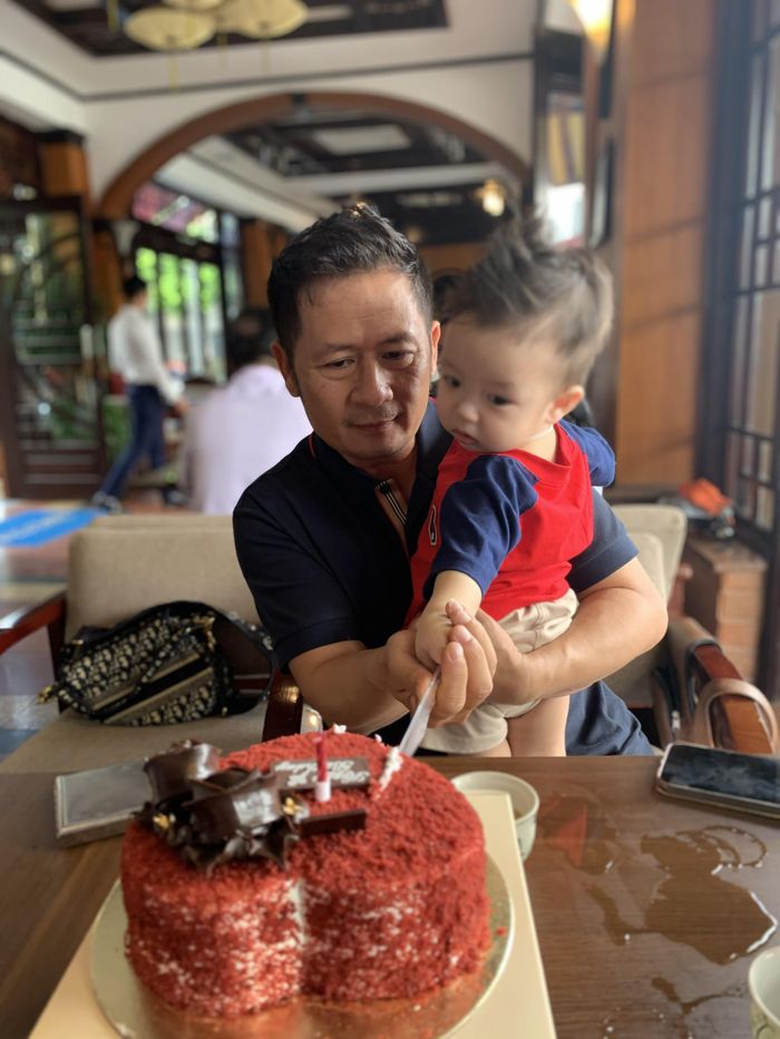 Làm bố tuổi gần 50, Bằng Kiều hạnh phúc vì con trai thứ 4 như lộc trời cho-1