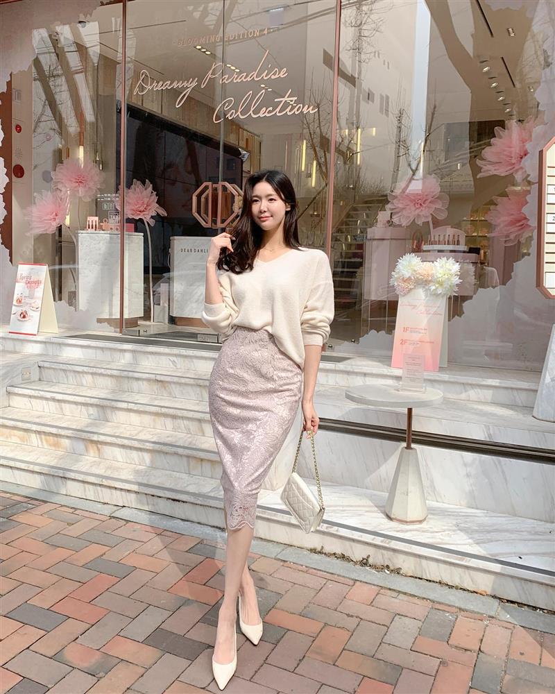 10 cách diện chân váy bút chì thanh lịch-7