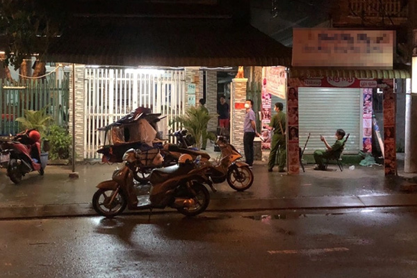 Quản lý quán karaoke mua 5 cô gái với giá 250 triệu đồng-2