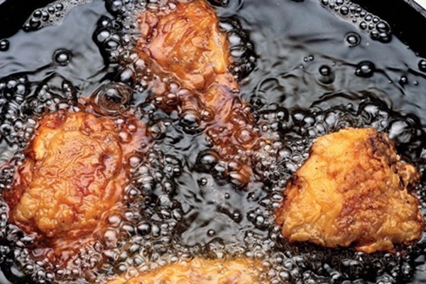Những điều cấm kỵ khi dùng dầu mỡ để tránh sinh chất gây ung thư-1