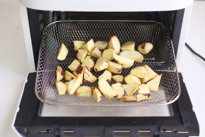 Mùa thu làm khoai lang chiên tẩm đường ăn vặt siêu ngon-6