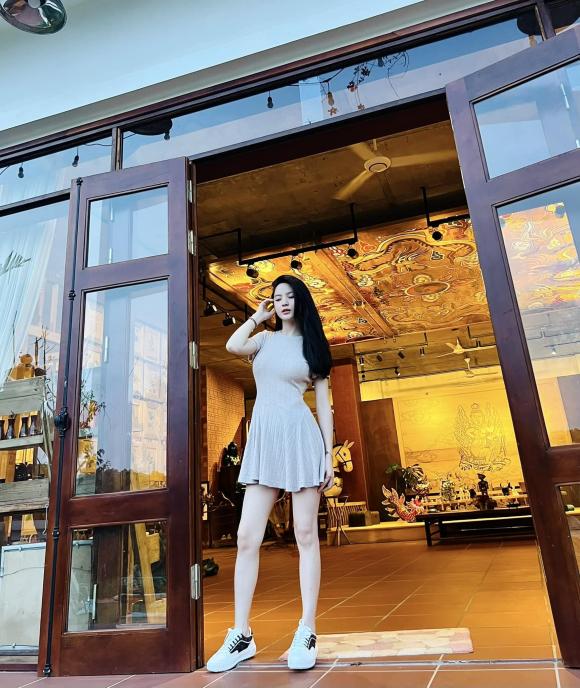 Quang Hải về nước, bạn gái tin đồn Chu Thanh Huyền rắc thính ngọt ngào-6