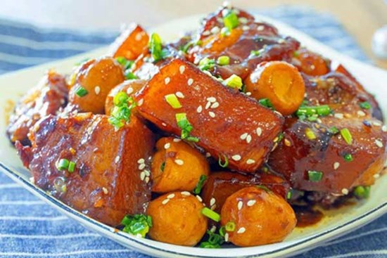 Nhà có trẻ nhỏ nên làm món ăn này vào mùa thu, bổ sung canxi và trí não, tràn đầy năng lượng để cao lớn