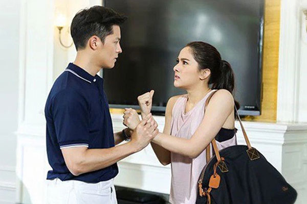 Con gái bị trượt chân ngã bong gân, sau khi biết được nguyên nhân, tôi quyết định ly hôn với chồng-2