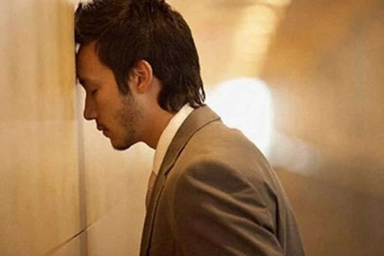 Công ty phá sản nhưng tôi vẫn cố bám trụ, 4 năm sau kết hôn, sếp trả ơn tôi bằng chiếc phong bì đặc biệt