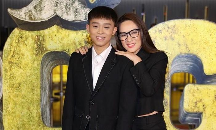 Vì sao Hồ Văn Cường lại vắng mặt trong lễ giỗ đầu của ca sĩ Phi Nhung?-3