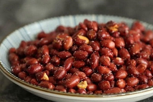 Mẹo đơn giản giúp làm sạch và khử mùi hôi trong nồi chiên không dầu-3