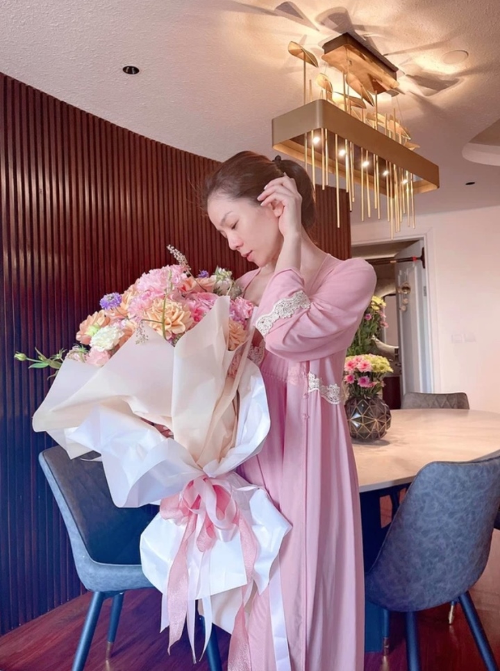 Muôn kiểu phản ứng của mỹ nhân Việt trước tin đồn bầu bí-6