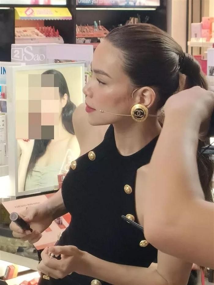 Bóc trần nhan sắc thật của Hồ Ngọc Hà qua ảnh chụp lén, liệu có xứng danh nữ hoàng giải trí?-2