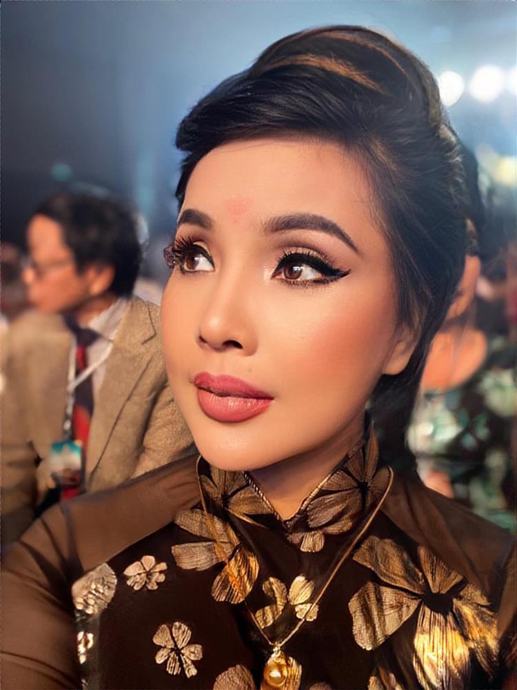 NSND Lan Hương Em Bé Hà Nội ảnh trước và sau chỉnh sửa-6