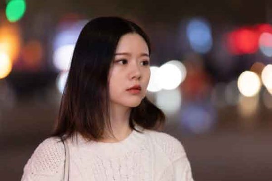 Chồng bảo đi câu cá nhưng tôi lại bắt gặp anh 