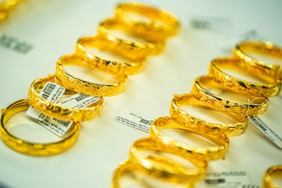 Giá vàng hôm nay 22/9: Sau cú sốc từ Mỹ, giá vàng giảm thê thảm