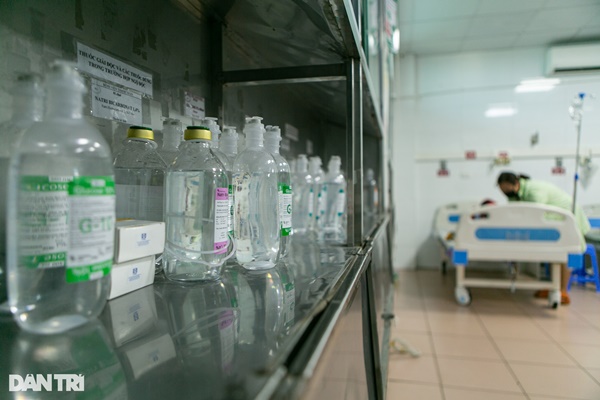 Hà Nội: Trẻ nhập viện tăng gấp 3 lần, mỗi bác sĩ gồng mình chăm 20 bệnh nhi-14