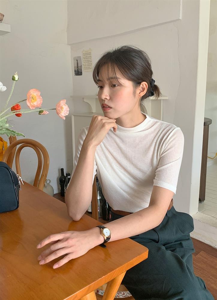 4 kiểu áo trắng giúp phong cách thêm tinh tế-10