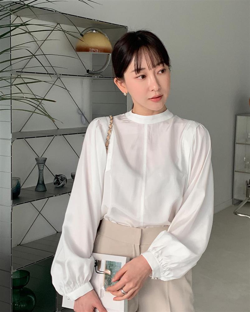 4 kiểu áo trắng giúp phong cách thêm tinh tế-5