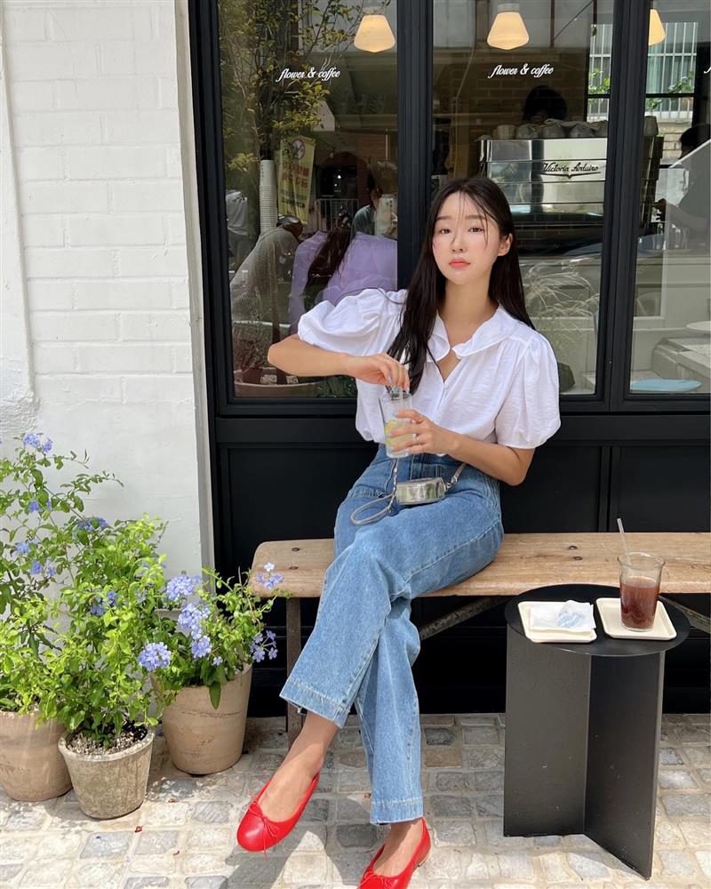 4 kiểu áo trắng giúp phong cách thêm tinh tế-7