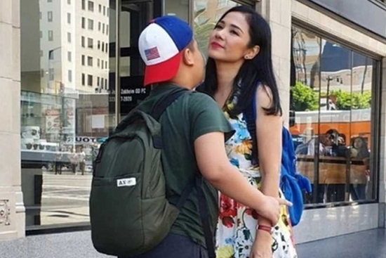 Cậu con trai bí ẩn của Việt Trinh được mẹ dạy dỗ khéo léo, tinh tế về giới tính