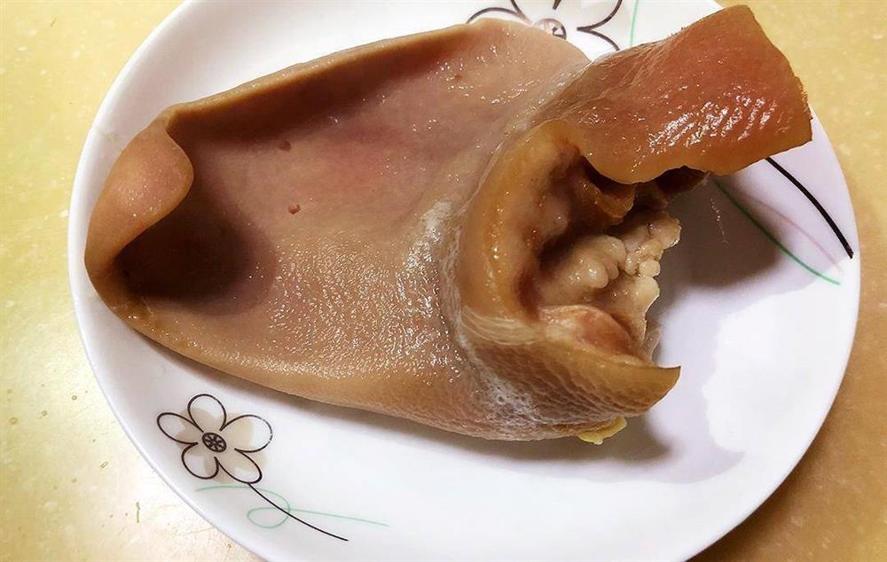 Làm gỏi tai heo ngon giòn sần sật ngay tại nhà chỉ với 3 bước đơn giản-1