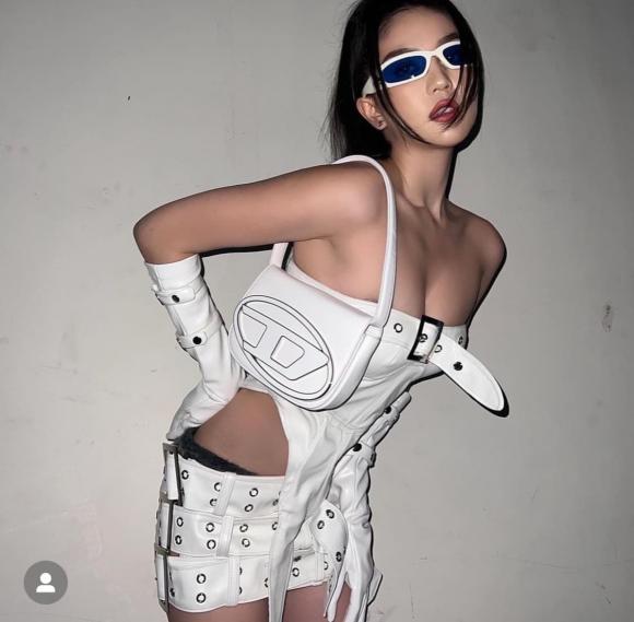 Ngọc Trinh lên đồ lạ mắt, thừa nhận ngoại hình không còn như xưa-4