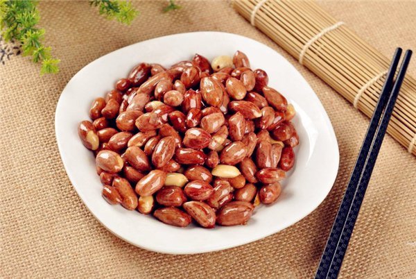 Rang lạc đừng bỏ ngay vào chảo: Làm thêm một bước này lạc giòn tan, thơm nức, để cả tuần vẫn ngon-1