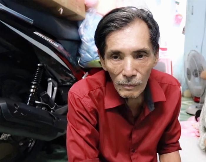 Nghệ sĩ Thương Tín xuất hiện ở quán ăn bình dân với vẻ ngoài tiều tụy, hốc hác-3