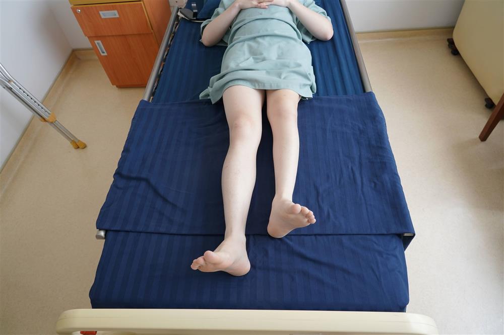 Đầu tiên tại Việt Nam: Kéo dài chân 13cm cho bệnh nhân ung thư xương-3