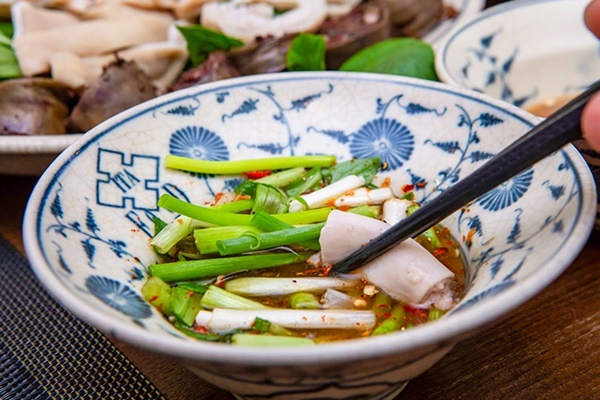 Sự thật về món lòng se điếu và lưu ý trước khi ăn để tránh nhiễm ký sinh trùng-4