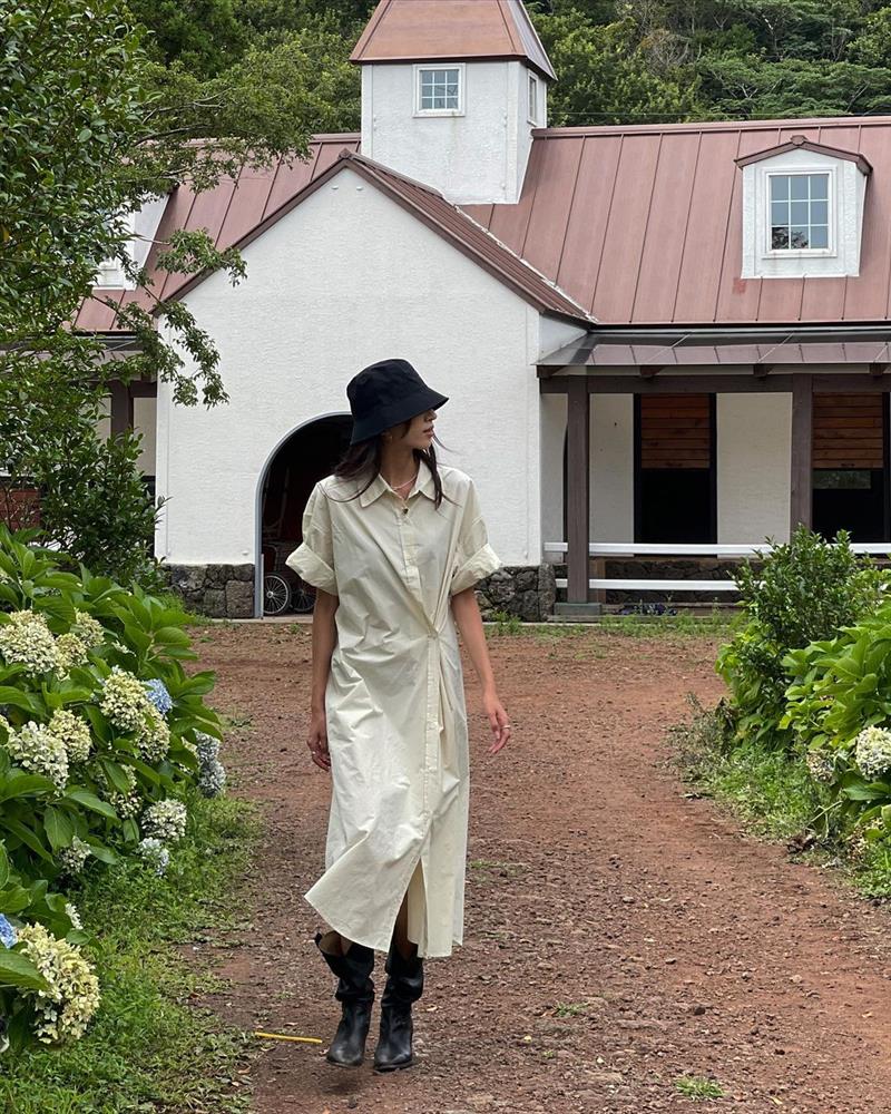 Gợi ý outfit xuống phố cuối tuần từ các cô nàng Hàn Quốc-3