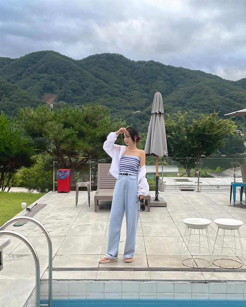 Gợi ý outfit xuống phố cuối tuần từ các cô nàng Hàn Quốc-5