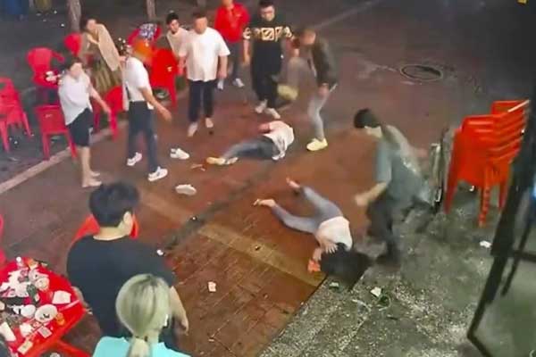 Vụ 4 cô gái bị đánh dã man ở Đường Sơn: Kẻ cầm đầu lĩnh 24 năm tù-1