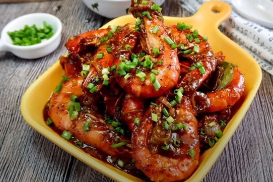 10 phút làm tôm sốt tỏi ớt cho bữa tối