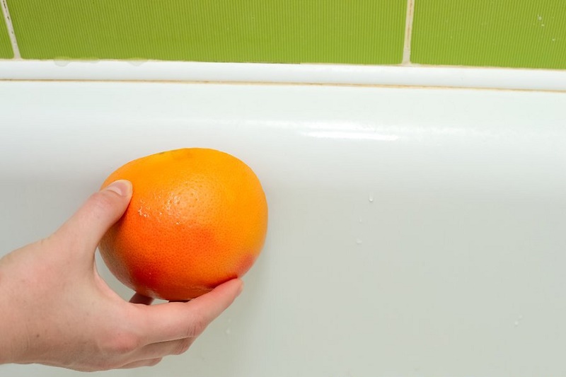 Không dùng chất tẩy rửa, chỉ cần thứ rẻ bèo này, bồn tắm ố vàng trở nên trắng sáng đến bất ngờ-5