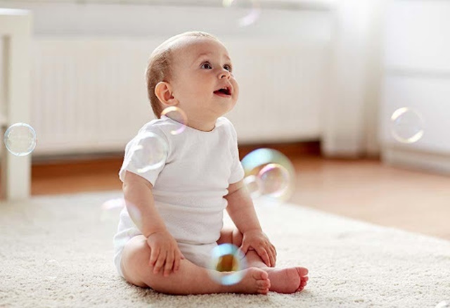 Dạy trẻ 6 tháng tuổi những gì để con có điểm tựa phát triển tốt-3