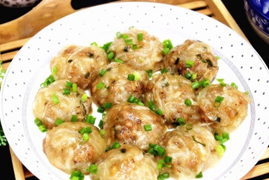 Mùa thu mang nấm kết hợp với hai thứ này, hấp chín cực thơm ngon, bổ dưỡng, ăn một lần là nhớ mãi