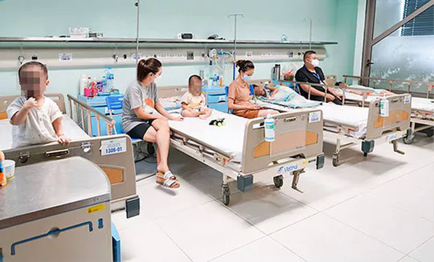 Bệnh nhi mắc Adenovirus tăng đột biến, Bộ Y tế họp khẩn-2