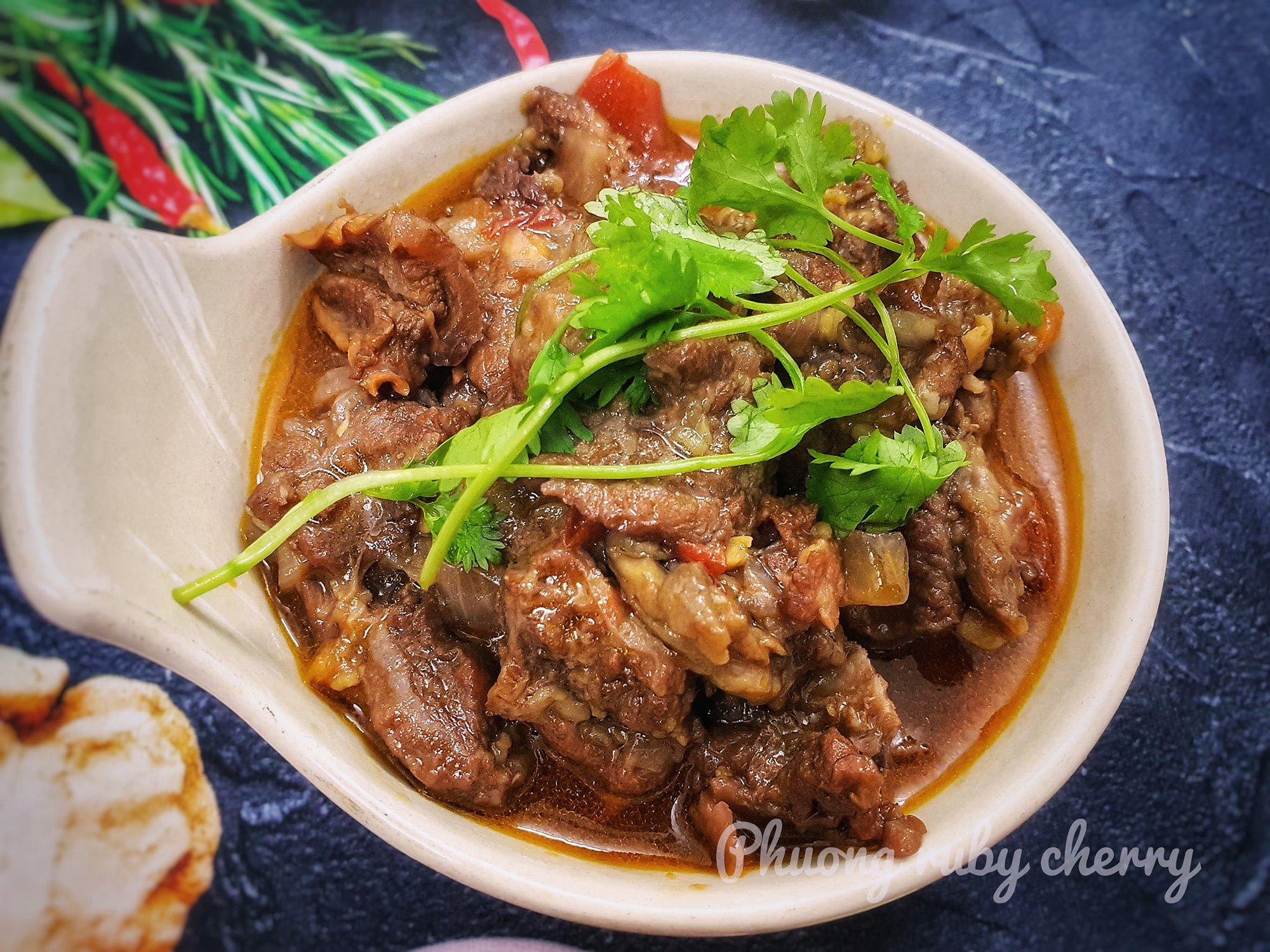 Bật mí cách nấu bò sốt vang ngon ngọt, không bị hôi-3