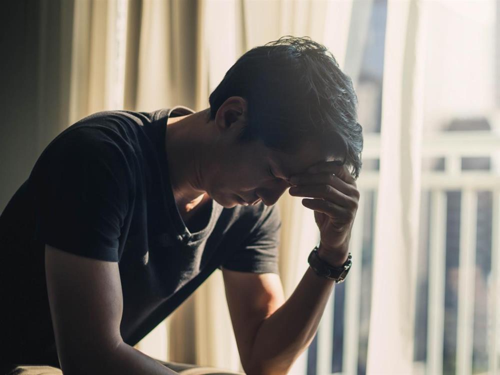 Chồng lơ là chuyện chăn gối, vợ lập tức nghĩ ngợi-1