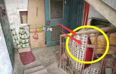 Những điều cấm kỵ trước cửa nhà cần khắc phục kẻo xui xẻ ập đến, giàu sang đến mấy cũng có thể trở nên nghèo khó-4