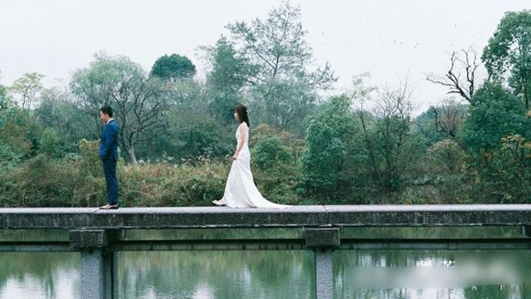 Vì một pha ăn trộm mà có vợ, chú rể tổ chức đám cưới ở làng quê đẹp như tranh-3