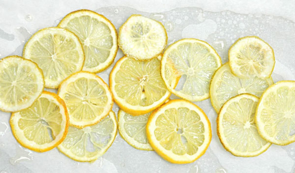 Mẹo đơn giản giúp làm sạch và khử mùi hôi trong nồi chiên không dầu-2